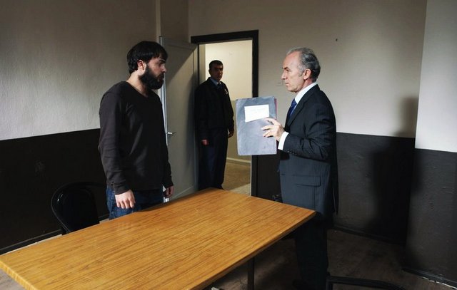 Benim İçin Üzülme