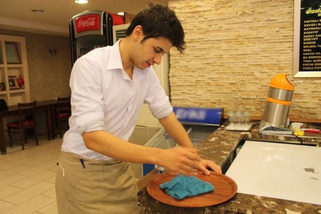 Başka da bir şey almayayım' diyerek kendi rızasıyla imzayı attı. Daha fazla asalaklık etmesin" açıklamasına Tayfun'dan cevap geldi.
