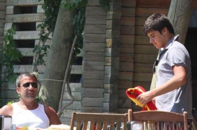 İyi eğitim alıyor ve hayatları garanti" dedi.