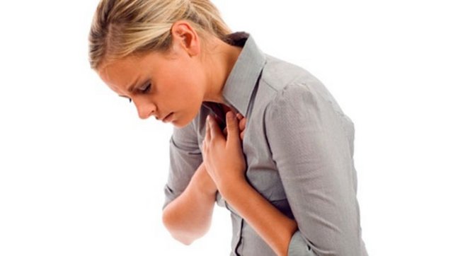 3 - Artan yorgunluk: Daha önce hiç ihtiyaç hissetmezken, günde 3-4 saat kestirmeden duramıyorsanız, bu önemli bir kanser belirtisi olabilir. Özellikle kan basıncının düşmesine yol açan tüm kanser türleri ve löseminin belirtisidir.