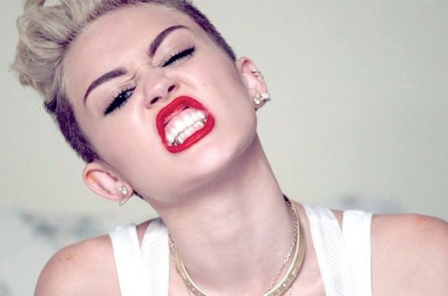 Miley Cyrus-We Can't Stop