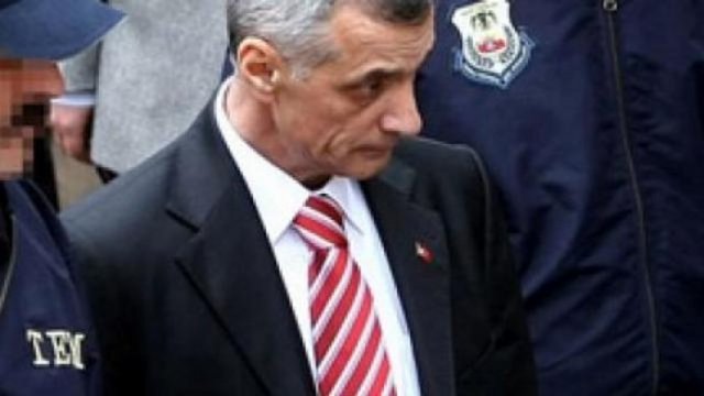 Balyoz hükümlüsü MHP Milletvekili Engin Alan'a yoğun bakımdaki annesini görebilmesi için bir gün izin verildi. İstanbul 10. Ağır Ceza Mahkemesi'nce verilen izin doğrultusunda Alan, bir gün boyunca durumu kritik olan annesinin yanında olabilecek.