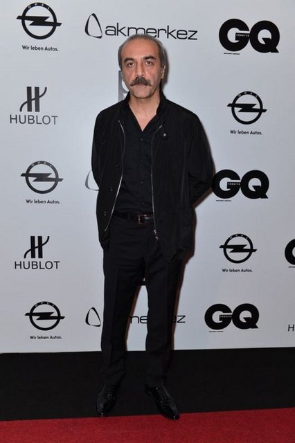 Oscar'a aday olmaya hazırlanan Yılmaz Erdoğan ise ödülünü aldıktan sonra "Olursa eğer Oscar önemli bir mevki. Bu yüzden büyük umutla bekliyoruz filmin aday olmasını. Aday olması bile başarı olur" dedi.