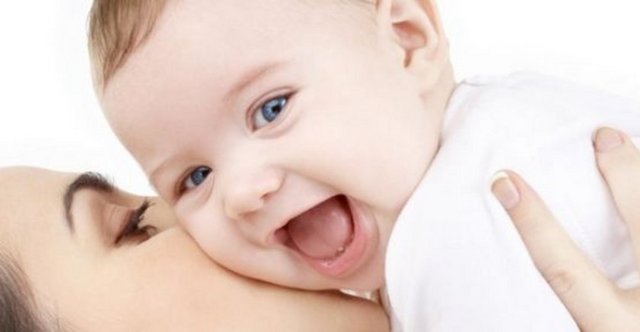 Bir çocukta viral enfeksiyon, egzersiz ve allerjen ile karşılaşma sonucu tekrarlayıcı özellikte hışıltı ve/veya öksürük ortaya çıkıyorsa astım düşünülmelidir.