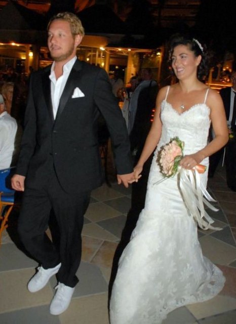 Magazin dünyasının en çok konuşulan evliliklerinden biri olan Meltem Cumbul ve Alican Özbaş tek celsede boşandılar. Ayrılık sonrası konuşan Özbaş, "Olmayınca olmuyor. Sevdim, ayrıldım ve bitti" dedi