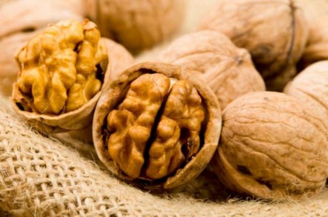 Satın alırken cevizin renginin sarıdan ziyade beyaz olmasına özen göstermelisiniz.