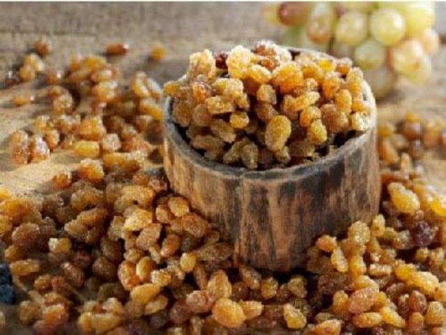 Gıda şekli anne sütüne benzer. Üzümdeki bol demir kan yapar.