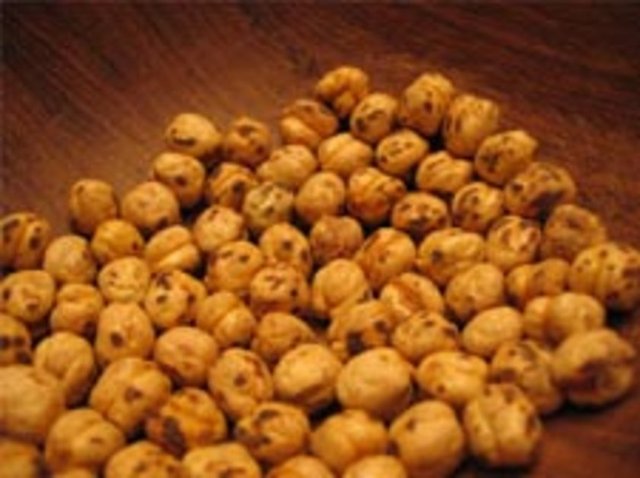 Neredeyse yok denecek kadar az yağ içerir ve içinde bulunan yağlar vücuda yararlıdır.