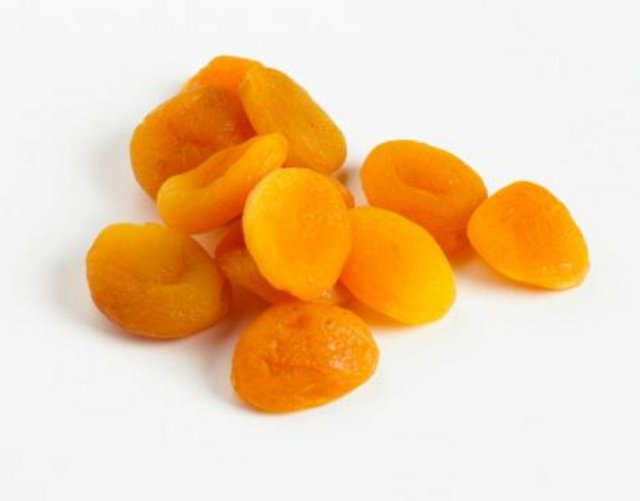 Dişlerin daha sağlam ve kuvvetli olmasında önemli rol oynar.