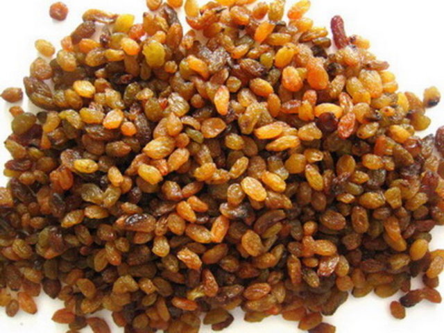 Protein ve karbonhidrat kaynağıdır. A,B1,B2,B6, C vitaminleri ile fosfat, kalsiyum, demir, fosforik asit, organik asitler, formik asit minerallerini içerir.