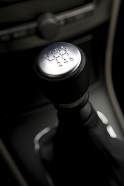 Soğuyan havalarda otomobilinizle yolda kalmamak ve kaza riskini en aza indirmek elinizde