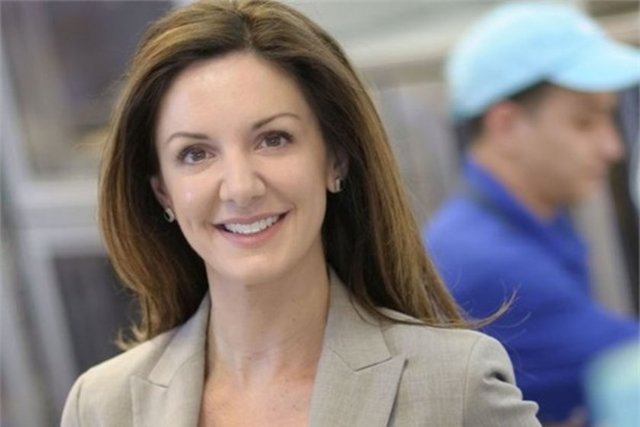 43- Kat Cole - Tatlı ve patiseri şirketi Cinnabon'un Başkanı. 35 yaşında. -