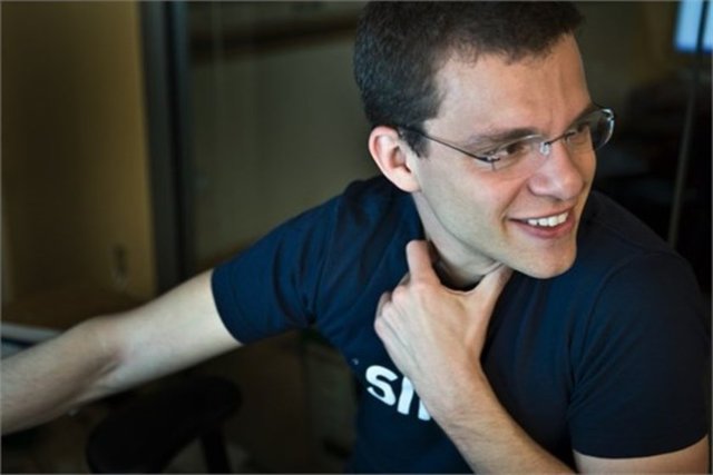 30- Max Levchin - Glow adlı teknoloji şirketlerine mali destek sağlayan şirketin kurucusu, 38 yaşında. -