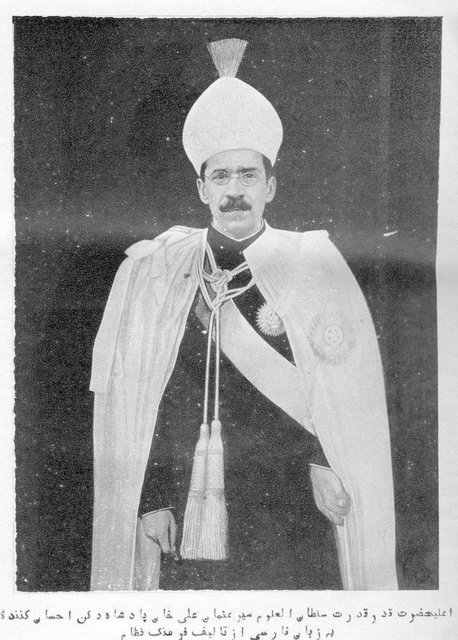 6. Mir Osman Ali Han – 236 milyar dolar (1886 - 1967) Hindistan tarafından işgal edilene kadar Haydarabat'ı yöneten Mir Osman Ali Han (nam-ı diğer Hayadarabat'ın Nizamı) 100 milyon dolar değerinde kişisel altın koleksiyonun vardı