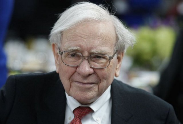 Dünyanın zenginleri25. Warren Buffett - 64 milyar dolar (1930-) ABD'li iş adamı, hisse senedi yatırımcısı Warren Edward Buffett, Berkshire Hathaway yatırım şirketinin sahibidir. Buffet'in 2012 yıl itibariyle 64 milyar dolarlık serveti bulumaktadır.