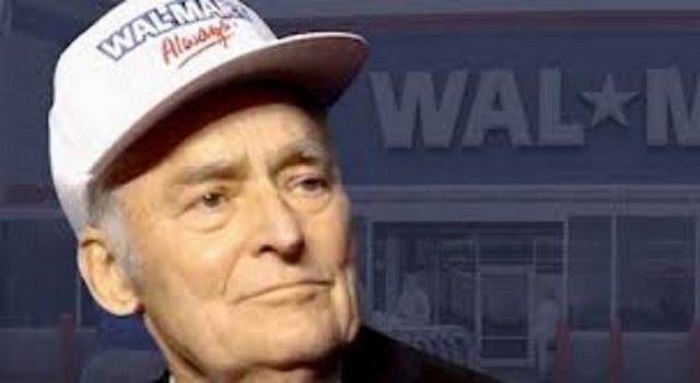 24. Sam Walton - 65 milyar dolar (1918 - 1992) Walmart'ı Amerika'ya veren Sam Walton, 1992 yılında öldüğünde 3 çocuğuna 65 milyar dolarlık bir servet miras bıraktı. 10 yıl sonra mirası 100 milyar dolarlık büyüklüğe ulaşmıştı.