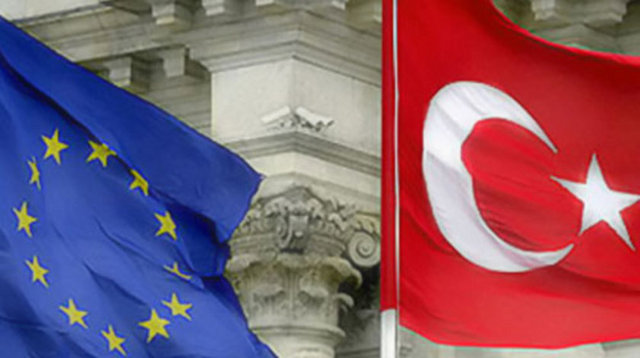 16 Aralık'ta Türkiye ve Avrupa Birliği arasında imzalanan "Geri Kabul Anlaşması" ile Türkiye Cumhuriyeti ile T.C. vatandaşları Avrupa'da vizesiz seyahaet edebilecek.