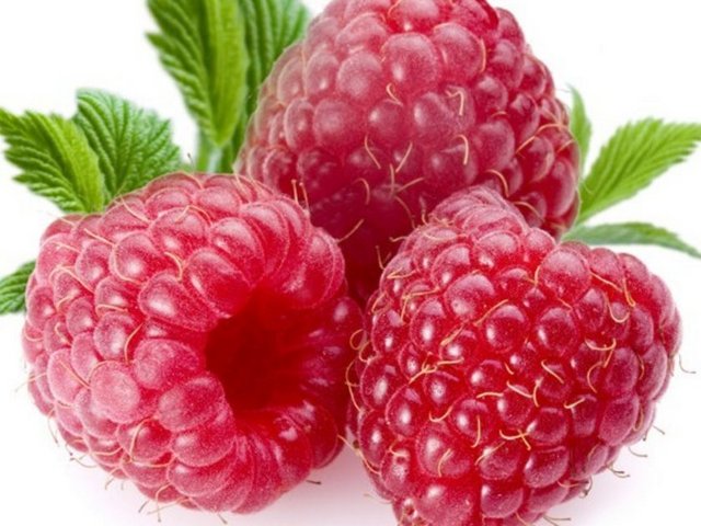 Bol miktarda antosiyan maddesi içeren ahududu, kan akışını hızlandırır.