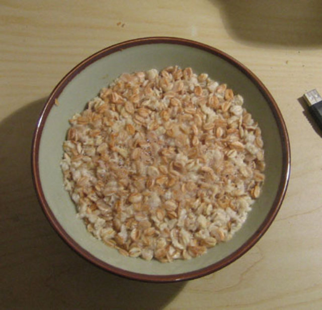 Yulaf ezmesi özellikle kadınlarda cinsel isteksizliği ortadan kaldırıyor. İlişkinizde monotonlaşma başladıysa yulaftan da destek alabilirsiniz.