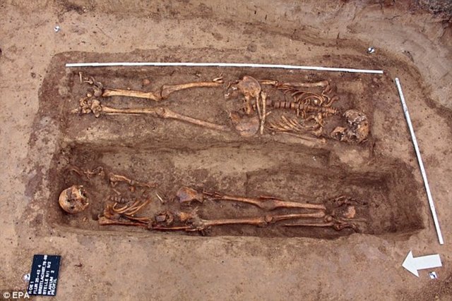 Şehir planlama başkanı Olaf Cunitz 1813 yılında yaşanan bu mücadelede 15 bin kişinin hayatını kaybettiğini ifade etti.  -