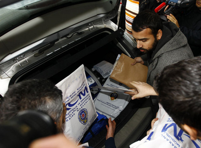 Behçet Kaynar - Ekonomi Bakanı Zafer Çağlayan'ın özel kalem müdürü