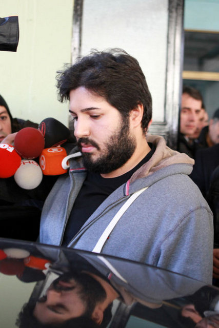 Operasyona yön veren raporda, İran başta olmak üzere bir çok ülkeden yüzlerce milyon Euro'luk - karşılıksız para transferleri yapıldığı, - bunun karşılığında ise hiçbir ticaret - gerçekleştirilmediği tespit edildi.