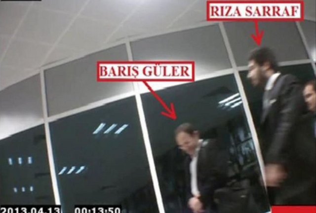 Bir başka fotoğraf karesinde Barış Güler ve Reza Zarrab aynı karede görülüyor.