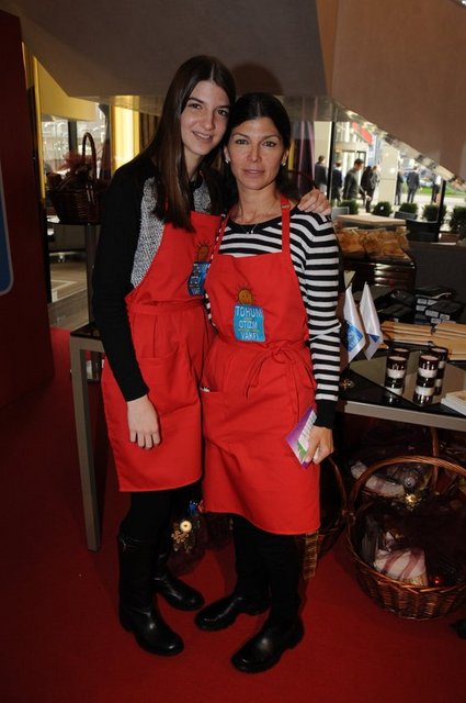 MERVE, ZEYNEP ÜSTÜNEL