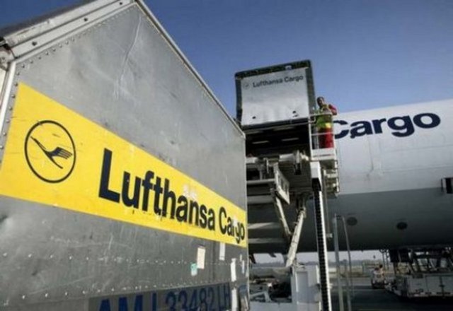 HOLYWOOD FİLMLERİNE KONU OLAN EN MEŞHUR SOYGUN: Lufthansa soygunu 11 Aralık 1978'de New York J.F.K. Havalimanı'nda gerçekleştirilmiş dünya tarihine geçmiş bir soygundur. Bu soygun 'Goodfellas' filmi gibi gibi bir çok Holywood yapımına da konu olmuştur.