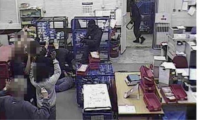 SECURITAS SOYGUNU: 21 - 22 Ocak 2006 tarihleri arasında İngiltere'nin Kent bölgesindeki İsveçli Şirket Securitas'a ait depodan £53,116,760 çalınmasıyla gerçekleşen Securitas Soygunu, dünya tarihine damgasını vurdu.