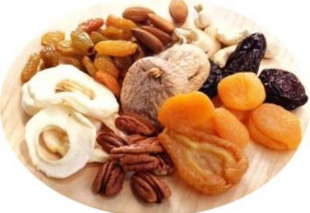 Peynir+ ekmek + maydanoz ile sandviç: Peynir+ ekmek ikilisi birde yeşillik ve çiğ sebzeyle karıştırılırsa metabolizmamızı hızlandırmak da ve kilo vermemizi kolaylaştırmakta rakip tanımaz.