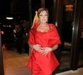 Müthiş bir sınavdan geçiyorsunuz. Göğüslerim alınırken bile kendimi dünyanın kraliçesi hissettiysem kocam sayesindedir. Bana hep dünyanın en güzel kadını olduğum hissini verdi.\