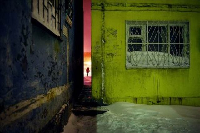 1934 ila 1950 yılları arasında bu bölgede görevlendirilen 70 bin mahkum, dağın gövdesini yararak plutonyum için dev bir maden kazmış. Bu madenin adı Krasnoyarsk