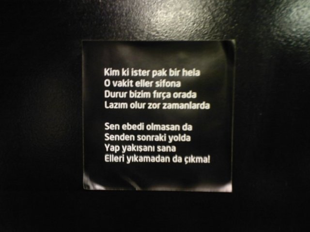 Yaratıcılıkta sınır tanımayan tuvalet yazıları...