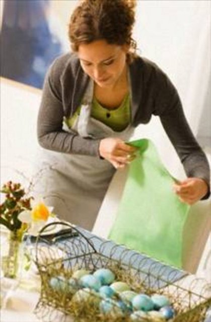 - İdari işler, ev dekorasyonu ve sağlık hizmetlerinde başarılı olur