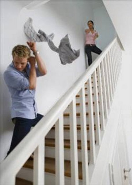 - Normal bir insana göre daha agresif olur.