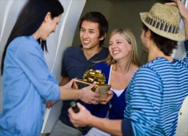 - Hassas ve dışa dönük biridir