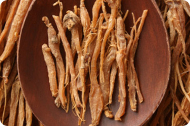 Cerrahi operasyondan 7 gün önce bırakılmalıdır. Pre ve post menapozal kadınlarda östrojenik yan etkiler görülebilir. 3 aydan uzun süreyle kullanılmamalıdır.