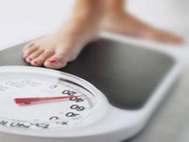 Bir haftada 10 kilo zayıflayacağınızı vadeden hiçbir şey yemediğiniz sadece greyfurt ya da lahana içeren diyetlere aldanmayın.