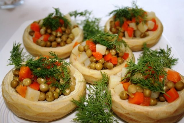 K vitamini deposu da olan enginar, kemik gelişimine katkıda bulunur ve ilerleyen yaşlarda oluşan çabuk kırılan kemik sorununun önüne geçer.