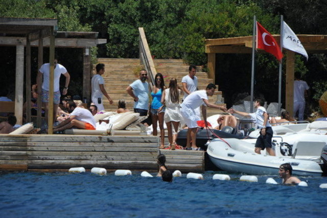 ERKUT SOYAK - AYŞE SAN