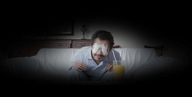 Ailesinin de kamera önünden geçtiği eserde 'sinefillik hastalığı'nın nelere yol açabileceğini, Tati mizahıyla ele alıyor.Brian De Palma'nın ilk dönemindeki Hitchcock ile ilişkisini Bergman için canlandıran Saraçoğlu-Kurtuluş ikilisi burada da boş durmuyor