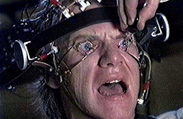 Eşcinsellikten Soğutma Terapisi -  - 196o'lı yıllarda eşcinsellik zihinsel bir hastalık olarak görülüyordu. Aynı cinsten birbirlerine cinsel olarak çekici gelen kişilerin kendi kendilerini iyileştirmelerinin yolunu bulmak için gönüllüler aranıyordu.