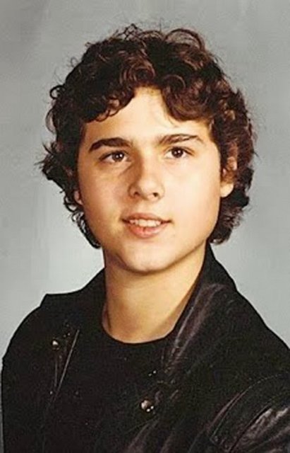 Ebeveynleri de bu konuda hemfikir oldu, ancak Money ve ailesi, gizli bir şekilde yürütülen, 'cinsiyet kimliğinin doğuştan değil, çevre ile şekillendiği' iddasını kanıtlamak için hazırlanmış bir deneyin parçası olduklarını bilmiyorlardı.