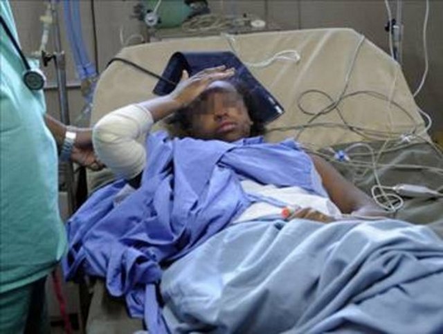 OKYANUSTA 13 SAAT -  - Hint Okyanusu'ndaki Komor adaları yakınında düşen Yemen uçağından kurtulan tek kişi olan 14 yaşındaki Bahia Bakari, denizde uçak enkazından parçalara 13 saat süreyle tutunarak hayatta kalmayı başarmıştı. -