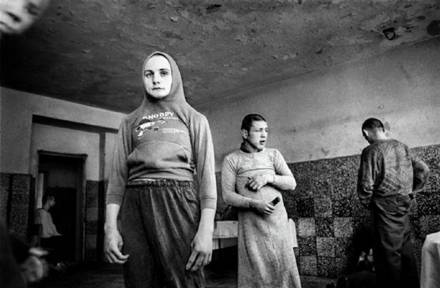 Bu ´gerçek´ fotoğraflar, savaşın insanlar üzerindeki korkunç etkisini bir kez daha gözler önüne seriyor.