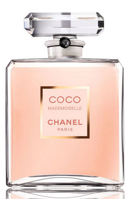 Chanel'in ikonik parfümlerinden, turunçgil ve odunsu kokusu ile, romantik parfümü Coco Mademoiselle 298 TL.