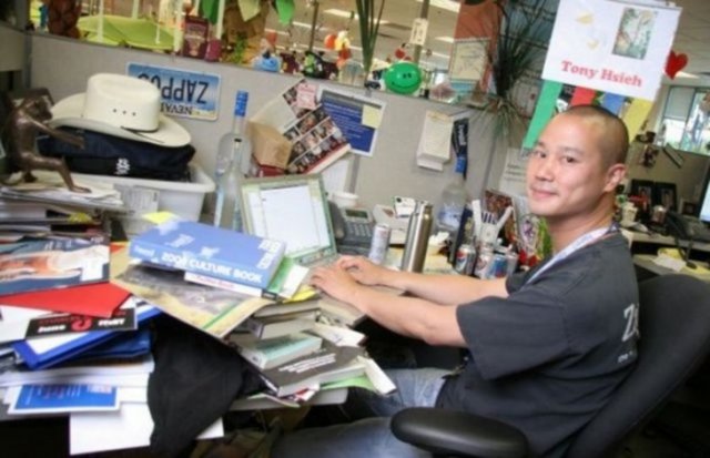 Tony Hsieh, Zappos -