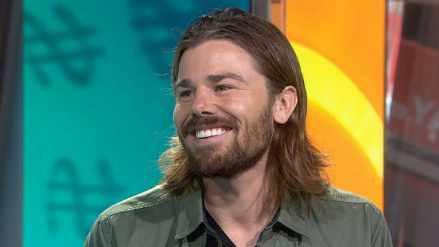 Bu standartlar da çalışan herkese moral olarak geri döner." şeklinde açıklama yaptı.