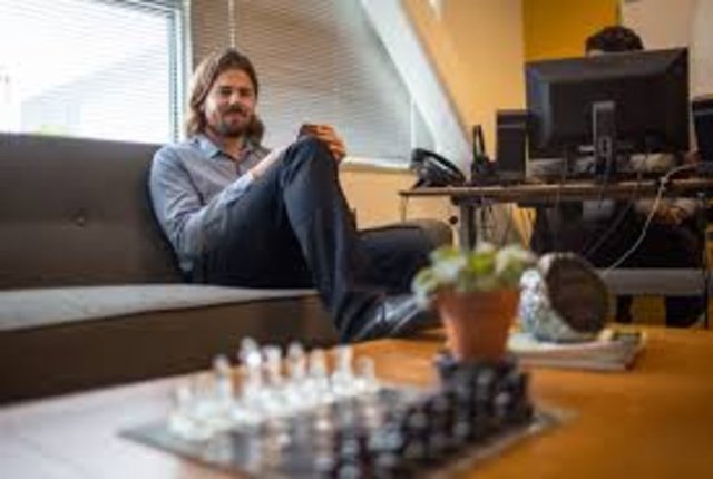 Şirketin çalışanlarının büyük çoğunluğu 40 bin doların altında maaş alıyordu.